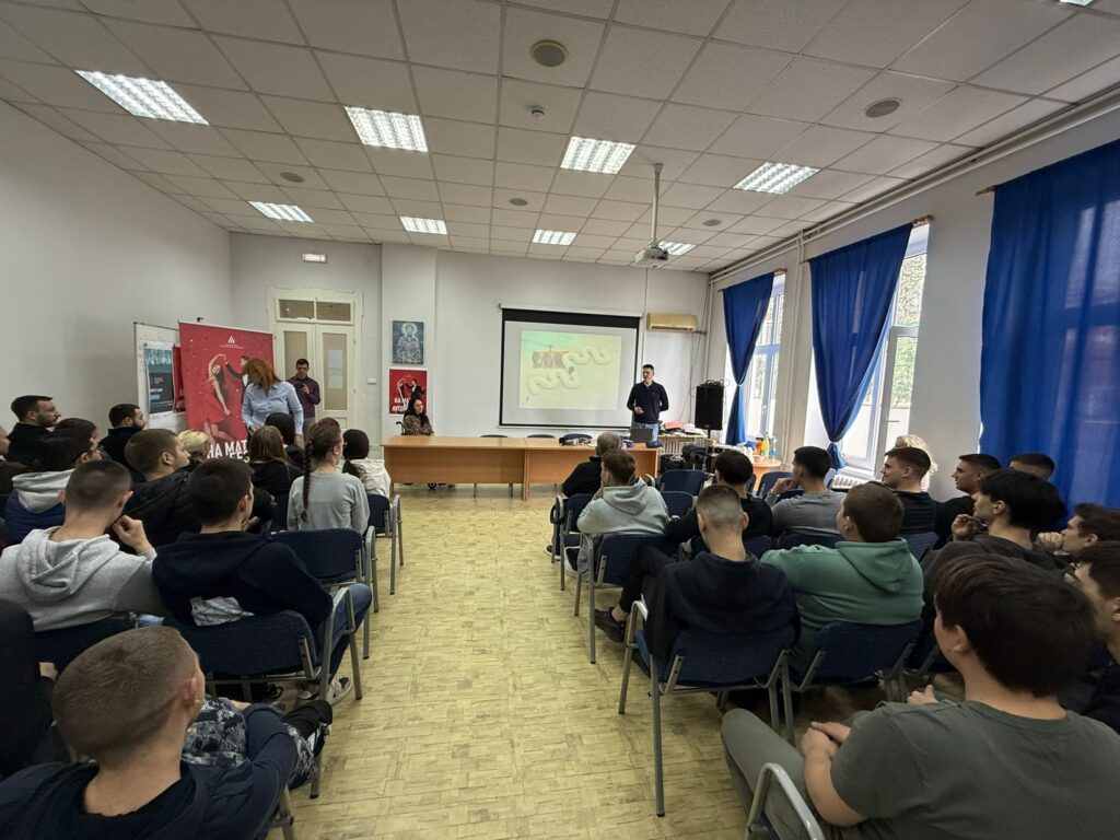 Održana tribina u okviru kampanje “Na maturu bez automobila“